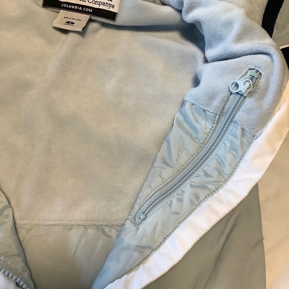 Columbia winter jacket. Size S - Picture 5 of 9
